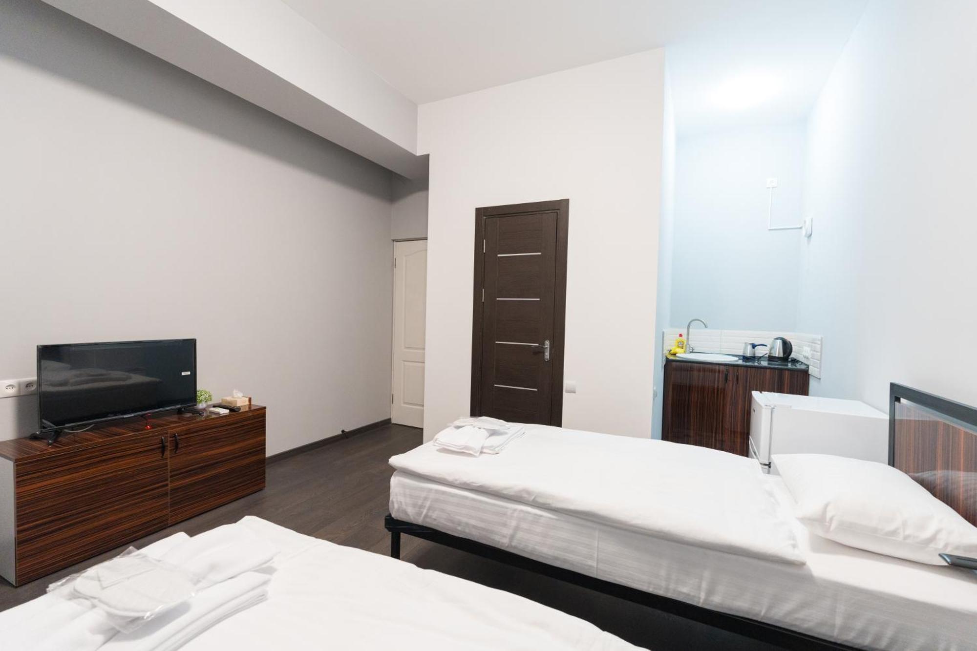 Gh Family Hotel Erivan Dış mekan fotoğraf