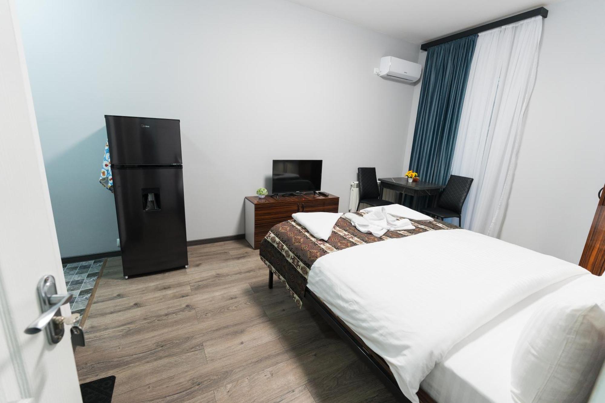 Gh Family Hotel Erivan Dış mekan fotoğraf