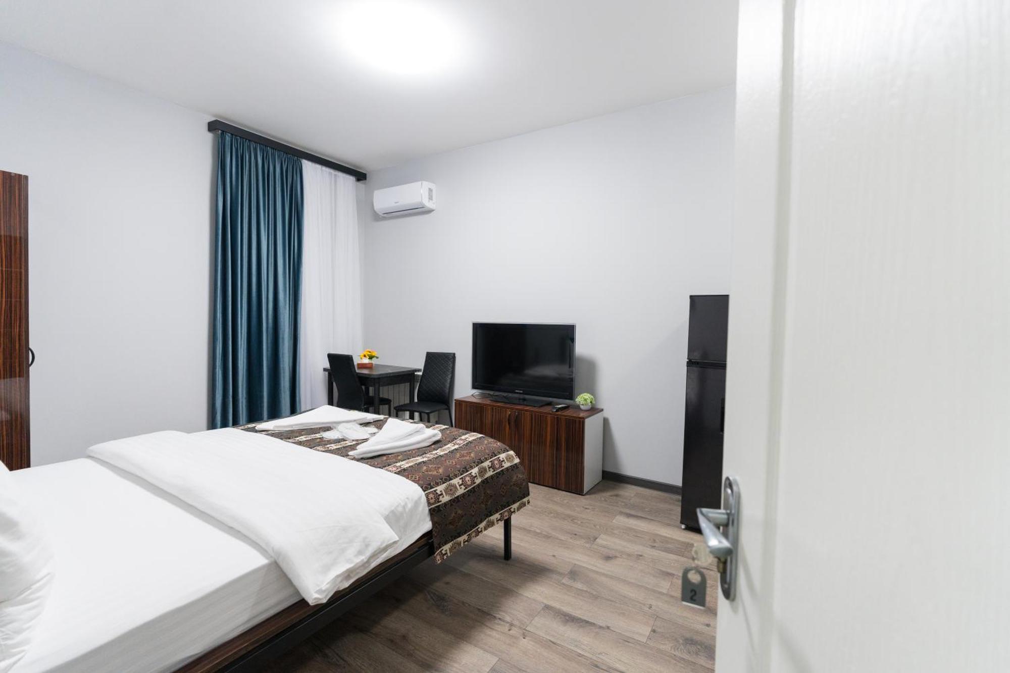Gh Family Hotel Erivan Dış mekan fotoğraf